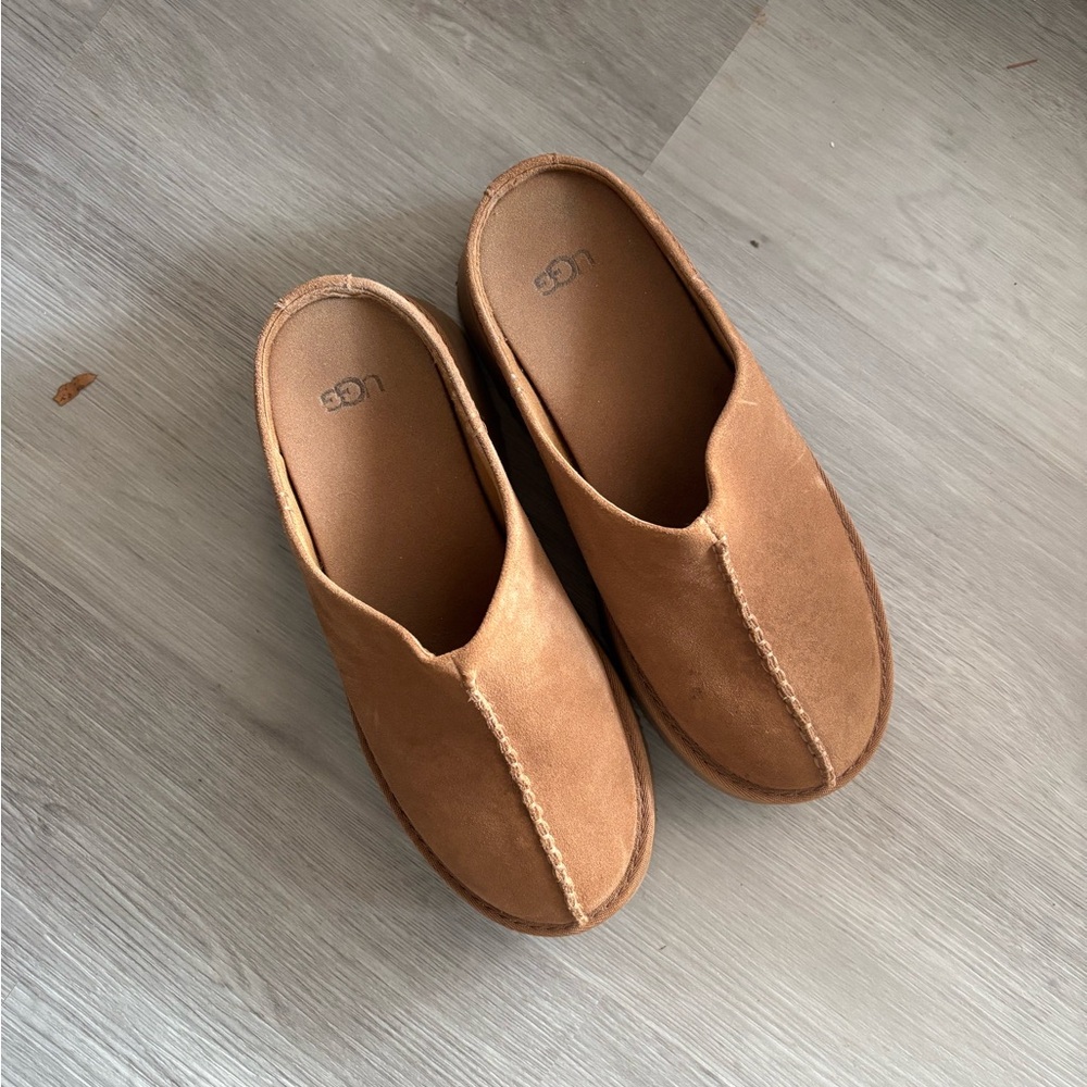 Women's Ugg Tan Platform Clogs - image 6